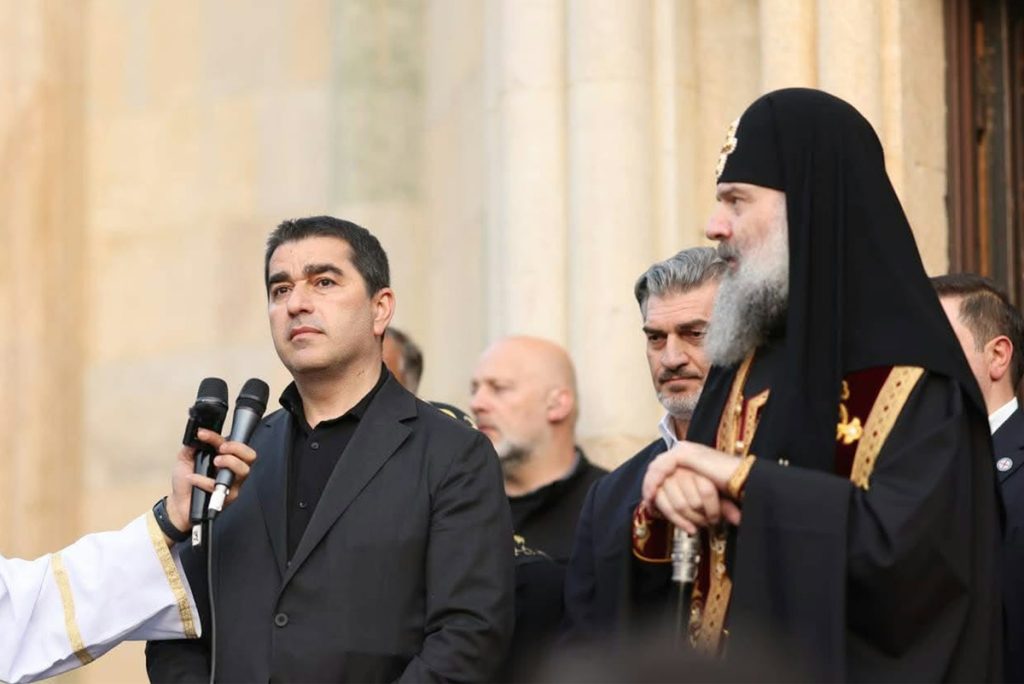 შალვა პაპუაშვილი – სამშობლოს სიყვარული, სარწმუნოება ის ღირებულებებია, რომლებიც კრავს ქართულ ქრისტიანულ ოჯახს, რაც მეტად არის შეკრული ამ ღირებულებების გარშემო ოჯახი, მით ძლიერია თავად ოჯახი და სახელმწიფო