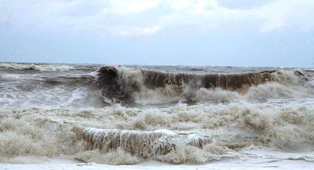 На побережье Черного моря в Аджарии 5-балльный шторм