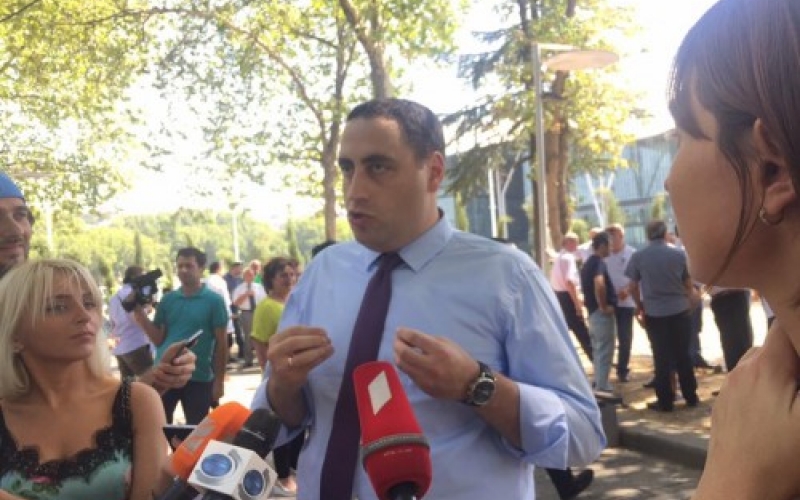 Георгий Вашадзе призывает ЦИК провести жеребьевку в связи с предоставлением избирательного номера