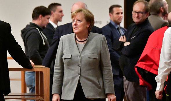 Angela Merkel prefers fresh elections over minority government