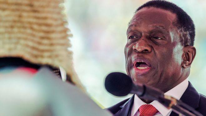Президент Зимбабве объявил масштабную амнистию для коррупционеров