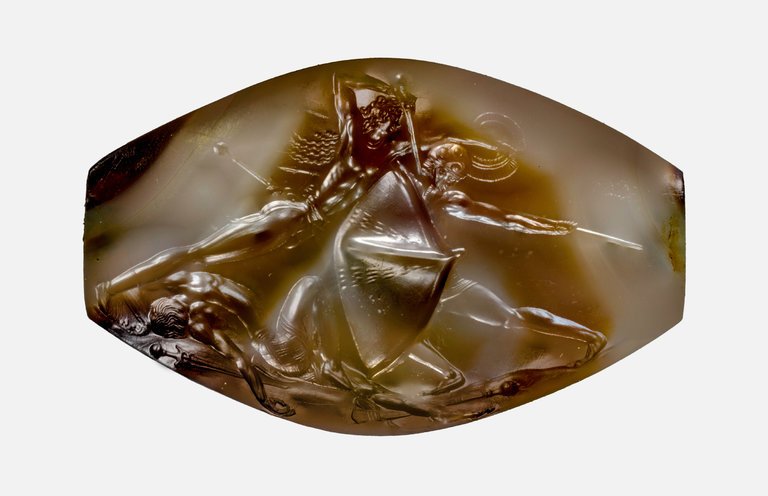 Найдена древнегреческая гемма с иллюстрацией к «Илиаде»