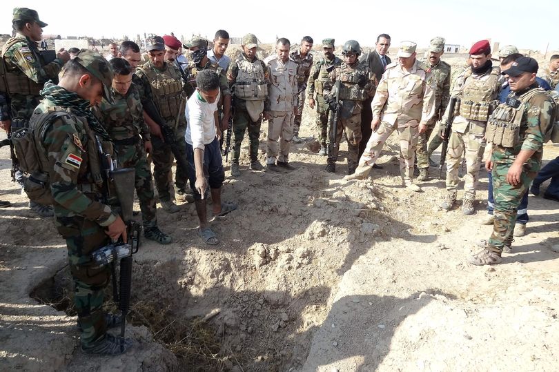 Իրաքում ԱՄՆ նախկին բազայում ԴԱԻՇ-ի 400 զոհի գերեզմանոց է հայտնաբերվել