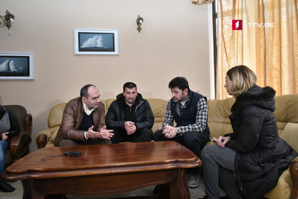 Мэр Тбилиси навестил пострадавших в ходе спецоперации на улице Бери Габриел Салоси