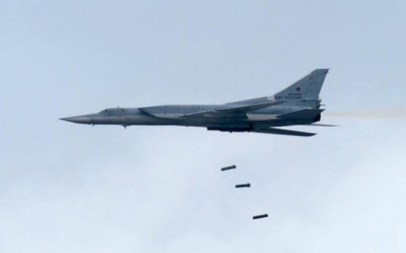 Шесть российских бомбардировщиков атаковали террористов в Сирии