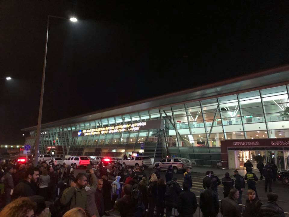Тбилисы аэропорты эвакуаци даргъ кæны
