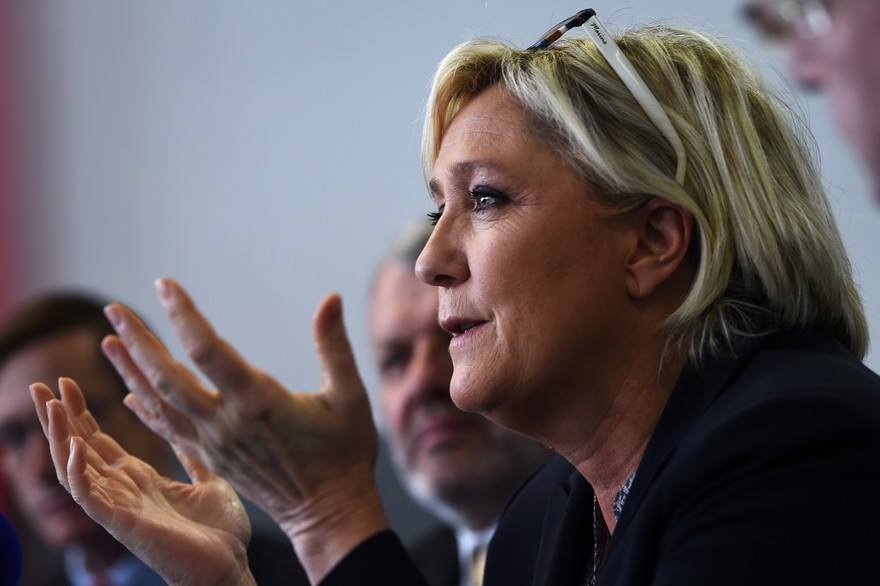 Парламент Франции лишил Ле Пен депутатской неприкосновенности