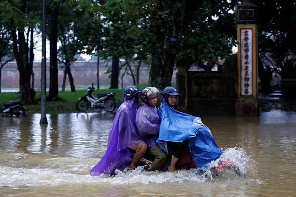 Жертвами мощного тайфуна во Вьетнаме стали 49 человек