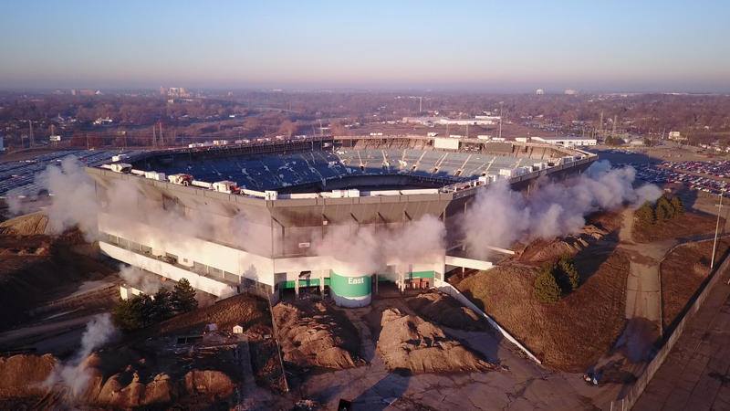 Попытка демонтировать стадион, построенный в 70-х годах в Мичигане, закончилась неудачно