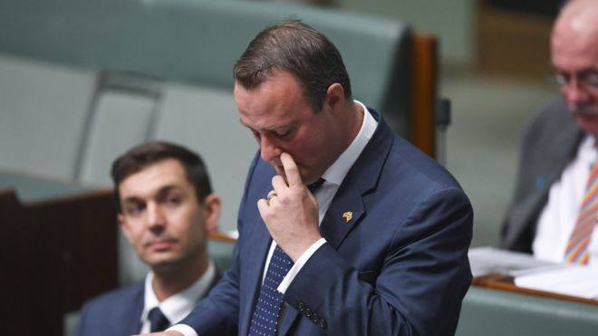 Avstraliyalı deputat öz kolleqasına parlament iclasında evlənmə təklif etdi