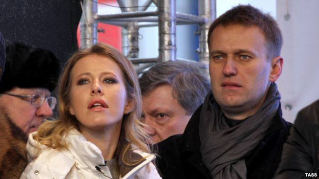 Kseniya Sobçak Aleksey Navalniyə öz qərargahında işləməsini təklif etdi