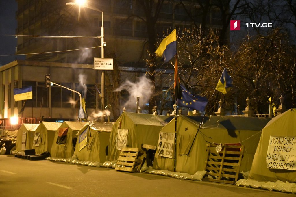 В т.н. палаточном городке в Киеве в течение ночи было спокойно