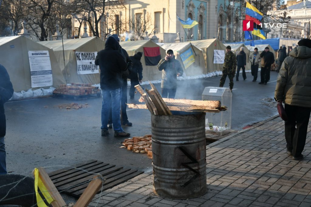 Kiyevdə Mixeil Saakaşvili tərəfindən elan edilən aksiyada Petro Poroşenkonun impiçmentini tələb edirlər