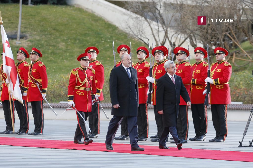 Во дворце президента прошла официальная церемония приема Сержа Саргсяна