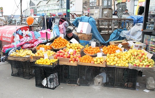 Мэрия Тбилиси разрешит уличную торговлю в предновогодние дни