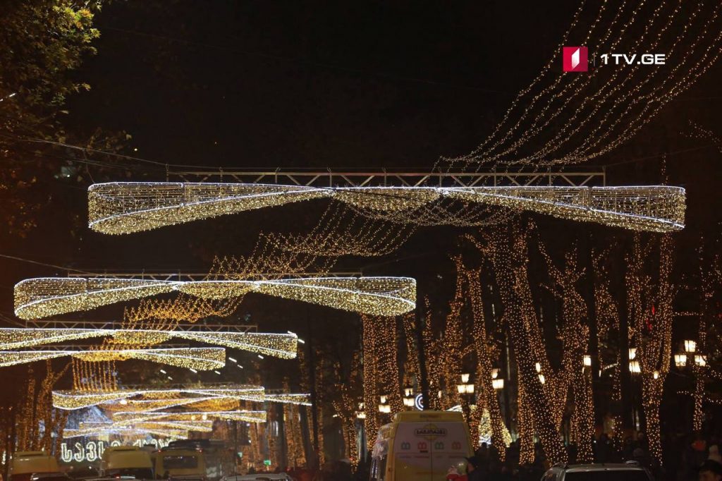 Վրաստանի մայրաքաղաքում սկսվում է ամանորյա լուսավորումների տեղադրումը