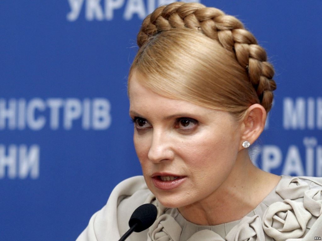 Юлия Тимошенко, Украинæйы президентмæ æрсидтис Саакашвилийы ссæрибар кæнынмæ