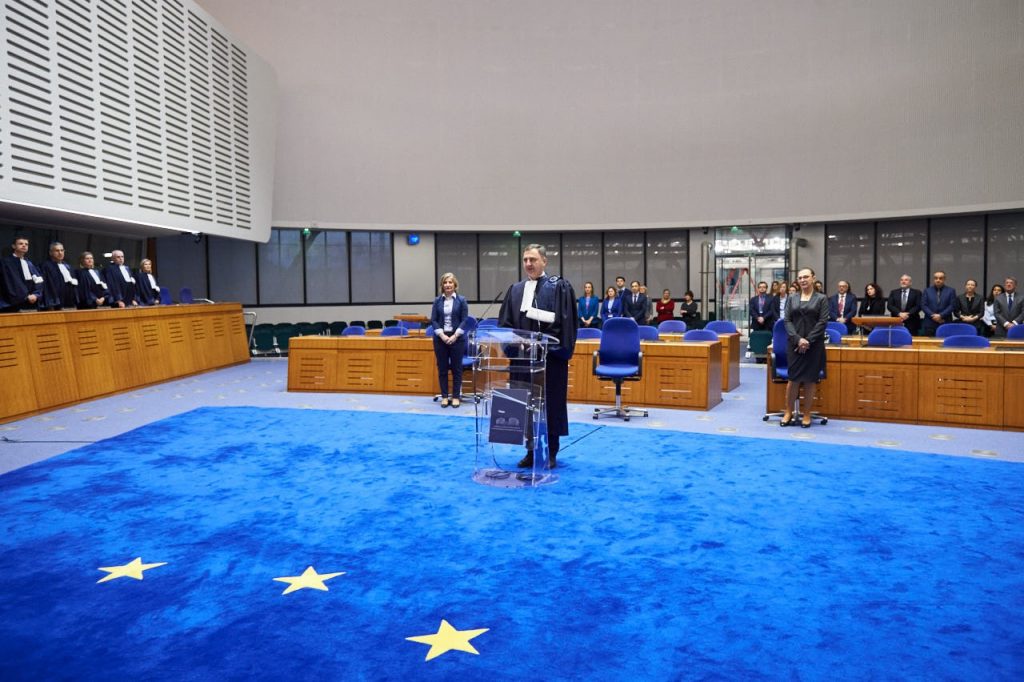Lado Chanturia takes oath at Strasbourg Court