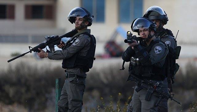 Десять палестинцев пострадали при столкновениях с военными Израиля на Западном берегу