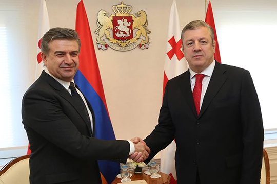 Премьер-министр Армении по случаю Рождества поздравляет премьер-министра Грузии