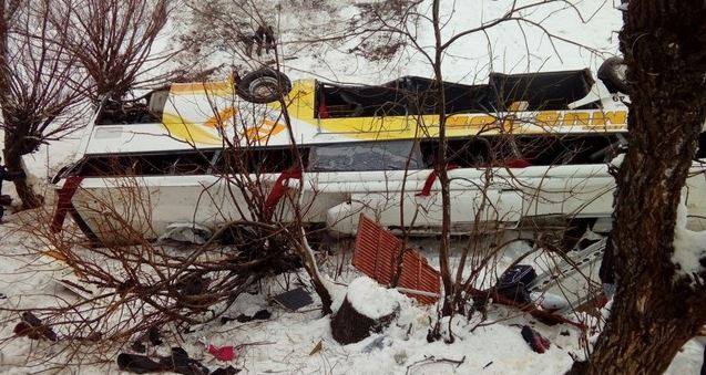 6 killed, 20 injured after bus tips over, flies into stream in Turkey's Muş