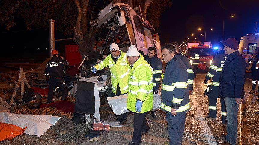 11 people killed in central Turkey bus crash