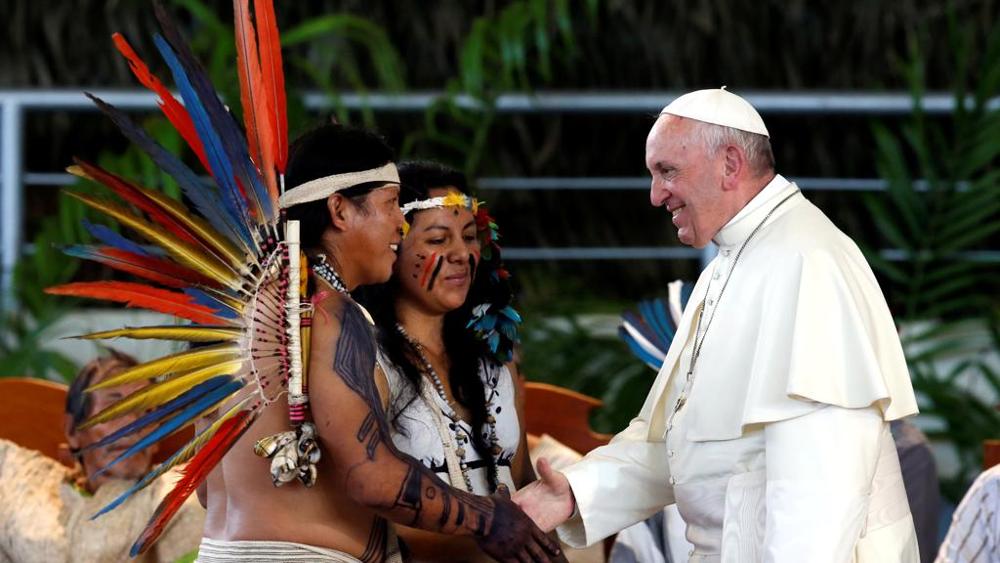 Папа Римский заявил в Перу о притеснении коренных народов Амазонии