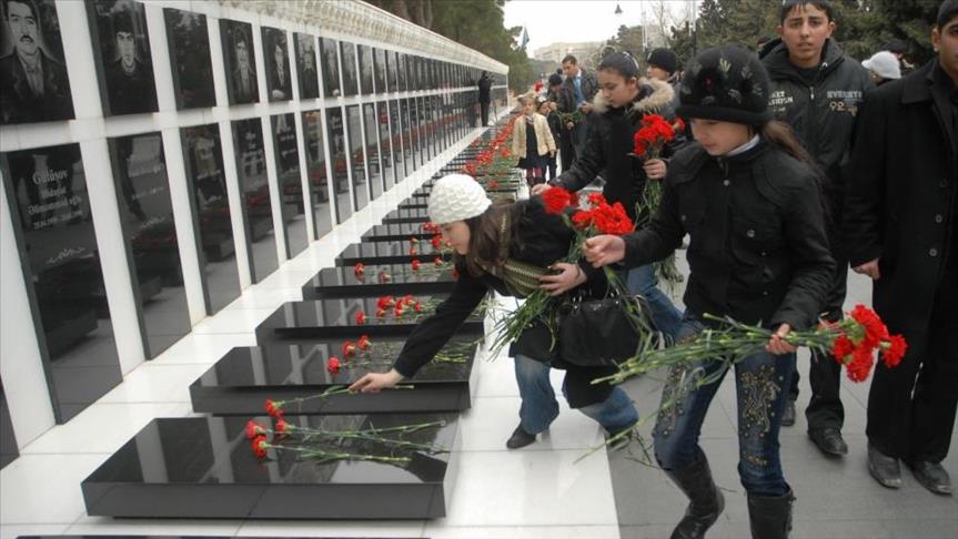 Ադրբեջանում հարգել են 1990 թվականի հունվարի 20-ի զոհերի հիշատակը