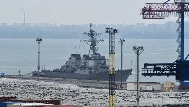 Odessa limanına Amerika hərbi gəmisi daxil oldu
