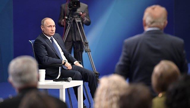 Владимиру Путину «обидно» из-за отсутствия его имени в «кремлевском докладе»