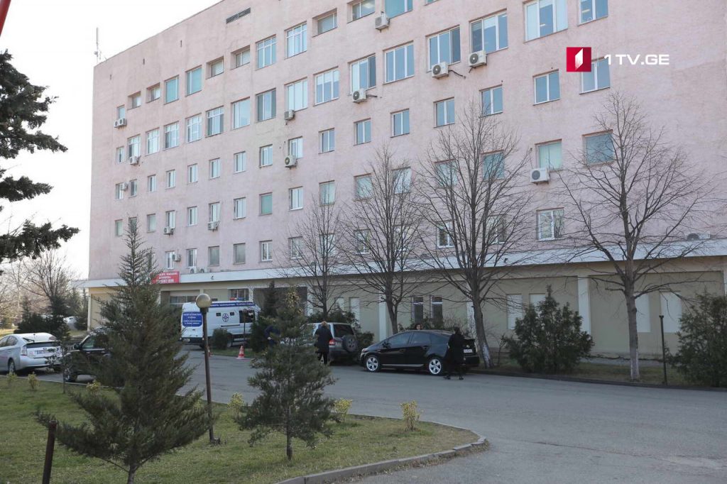 В больнице имени Гудушаури проходит допрос Додо Гугешашвили