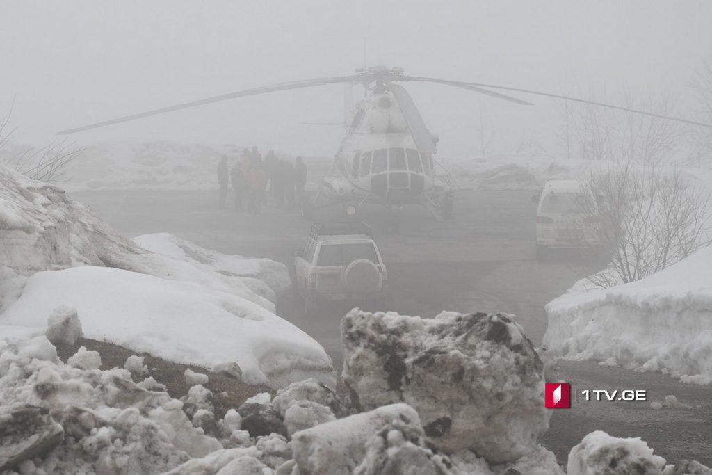Injured tourists in Gudauri being brought to Tbilisi by reanomobiles