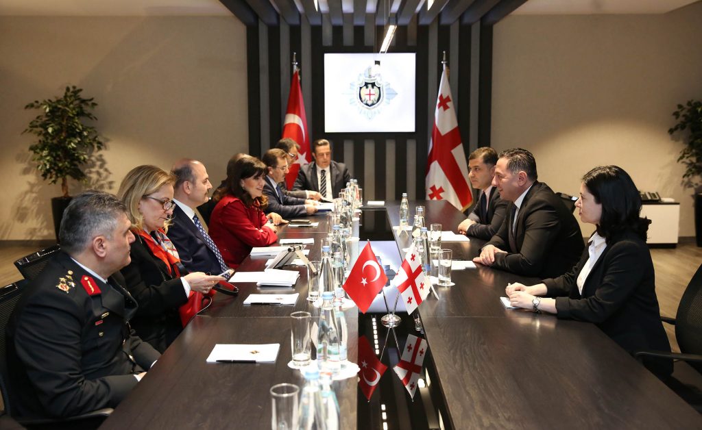 Вахтанг Гомелаури встретился с министром внутренних дел Турции