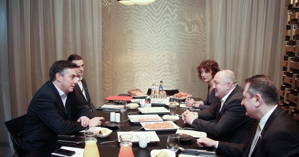Президент Грузии встретился с председателем комитета по иностранным делам Европарламента
