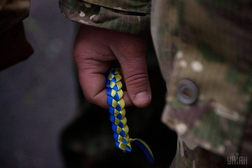 В Донбассе сепаратисты нарушили пасхальное перемирие и открыли огонь