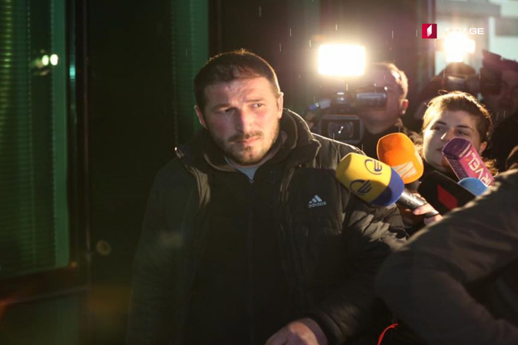 Леван Куташвили и Иосеб Павлиашвили покинули здание полиции в Мцхета без комментариев [фото/видео]