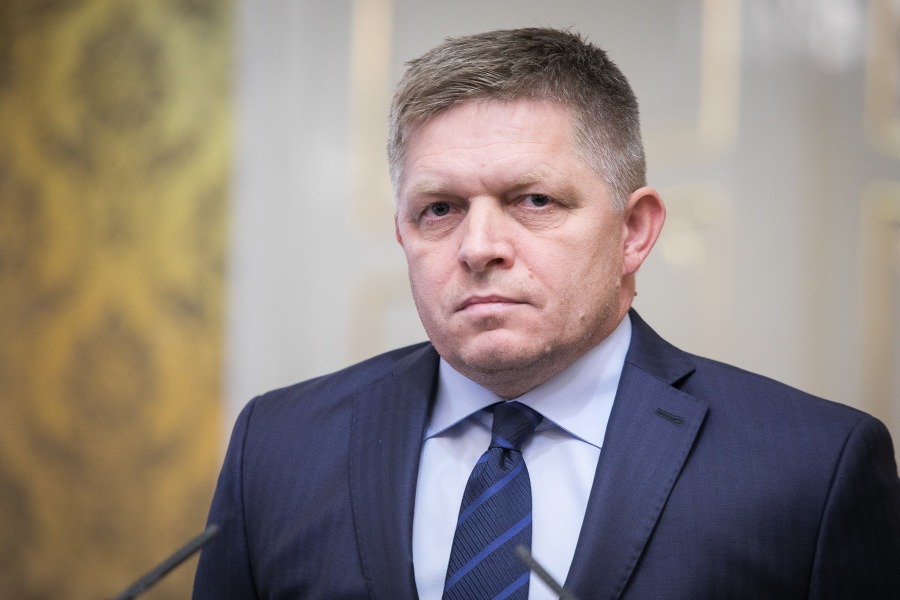 Slovakiyanın baş naziri, Robert Pitso vəzifəsindən istefa verdi
