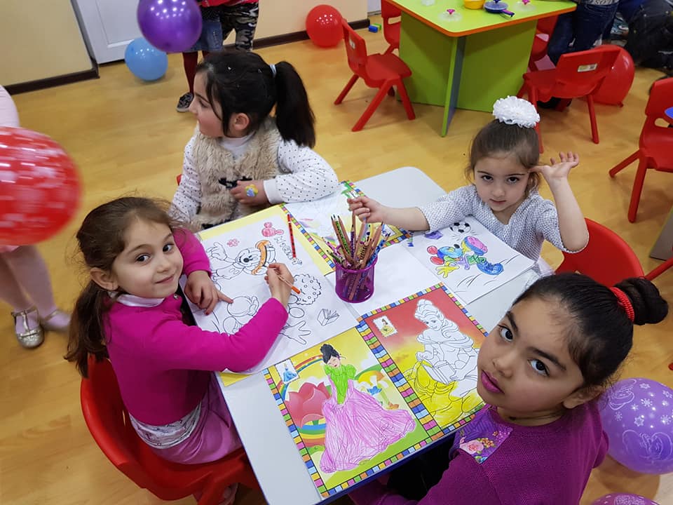 Родители будут получать продукты, предназначенные для детей, до восстановления воспитательного процесса в детских садах и яслях Тбилиси