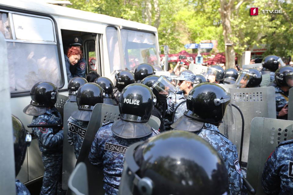 Երևանում ձերբակալել են հանրահավաքի 68 մասնակցի