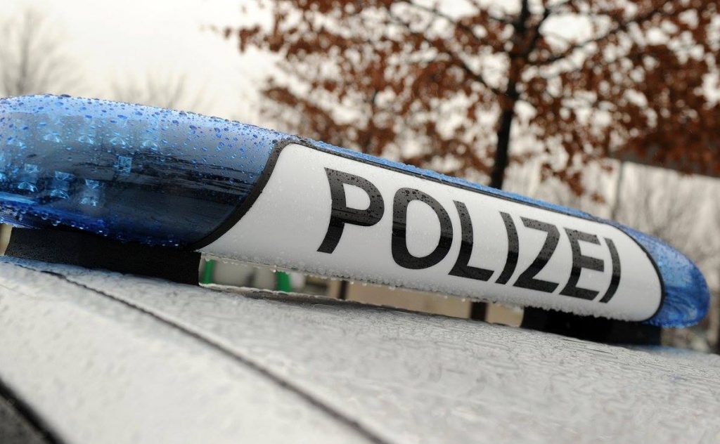 Вооруженный человек ворвался в кондитерскую в Германии