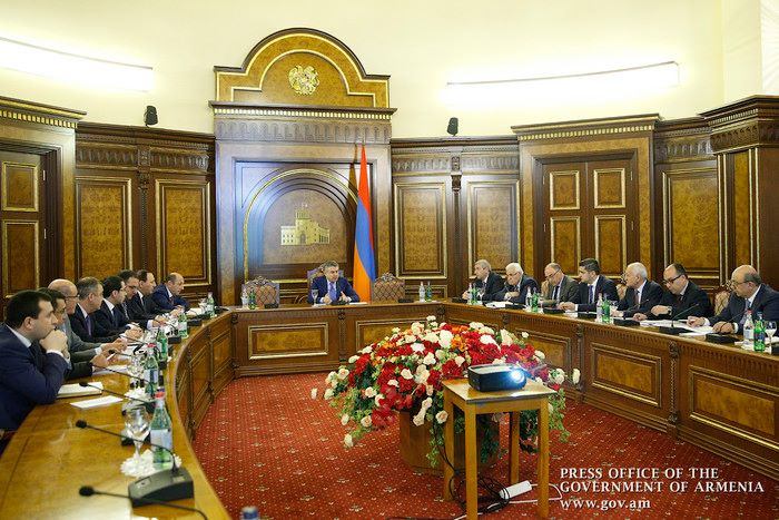 Правительство Армении подало в отставку