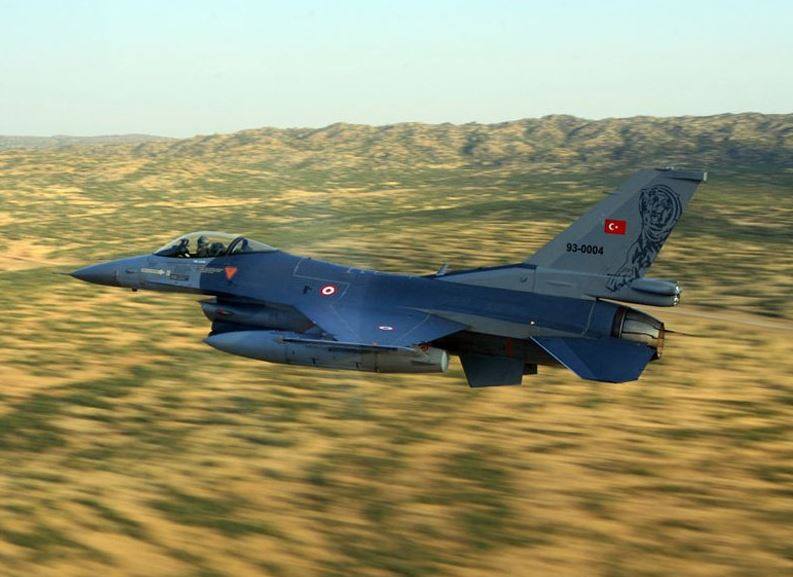 ВВС Турции ликвидировали 14 террористов на севере Ирака
