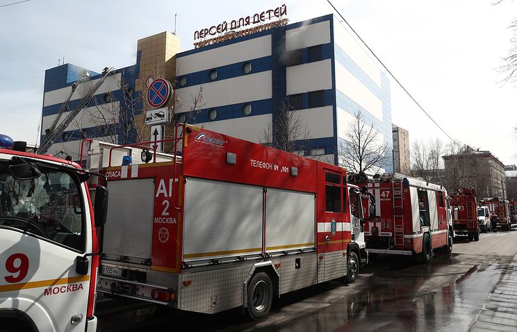 Один человек погиб при пожаре в TЦ «Персей» в Москве