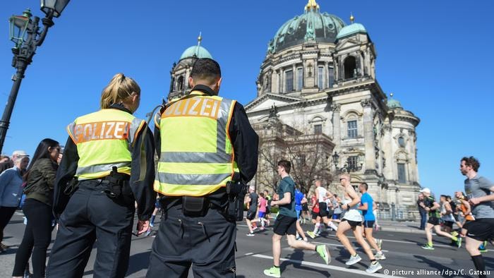 Berlin polisi terror aktının qarşısını aldı