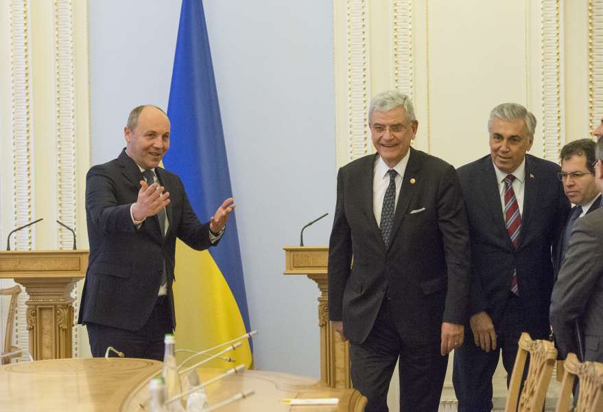 Турция предложила Украине вместе с Грузией и Азербайджаном создать формат парламентского сотрудничества