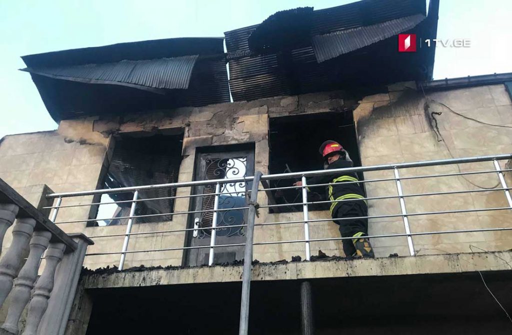 Пожар на улице Гогебашвили в Батуми потушен (фото)