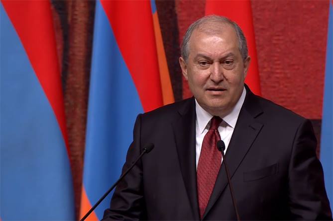 Президент Армении заявил, что назначит на пост премьер - министра кандидата, которого выберет парламент страны