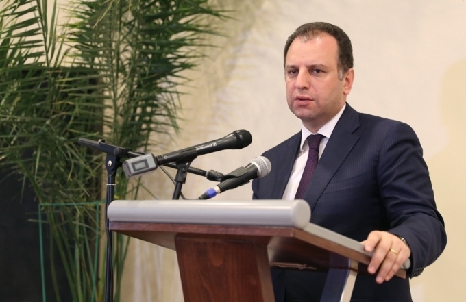 Министр обороны Армении - Любая попытка вмешательства армии во внутриполитические вопросы регулируется законом