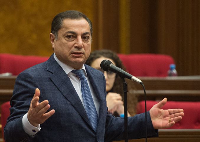 В правящей партии Армении заявляют, что представят на пост премьер-министра своего кандидата
