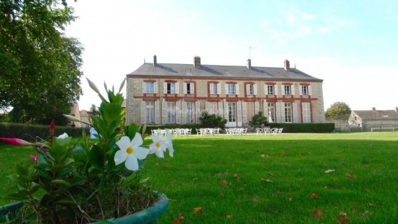 В поместье Левиль во Франции будет основана грузинская академия